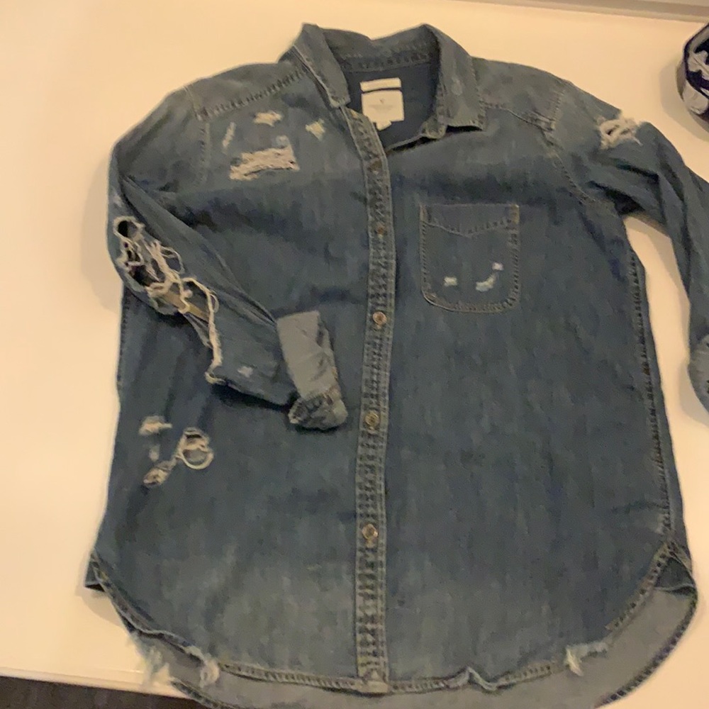 Woman’s American Eagle denim shirt